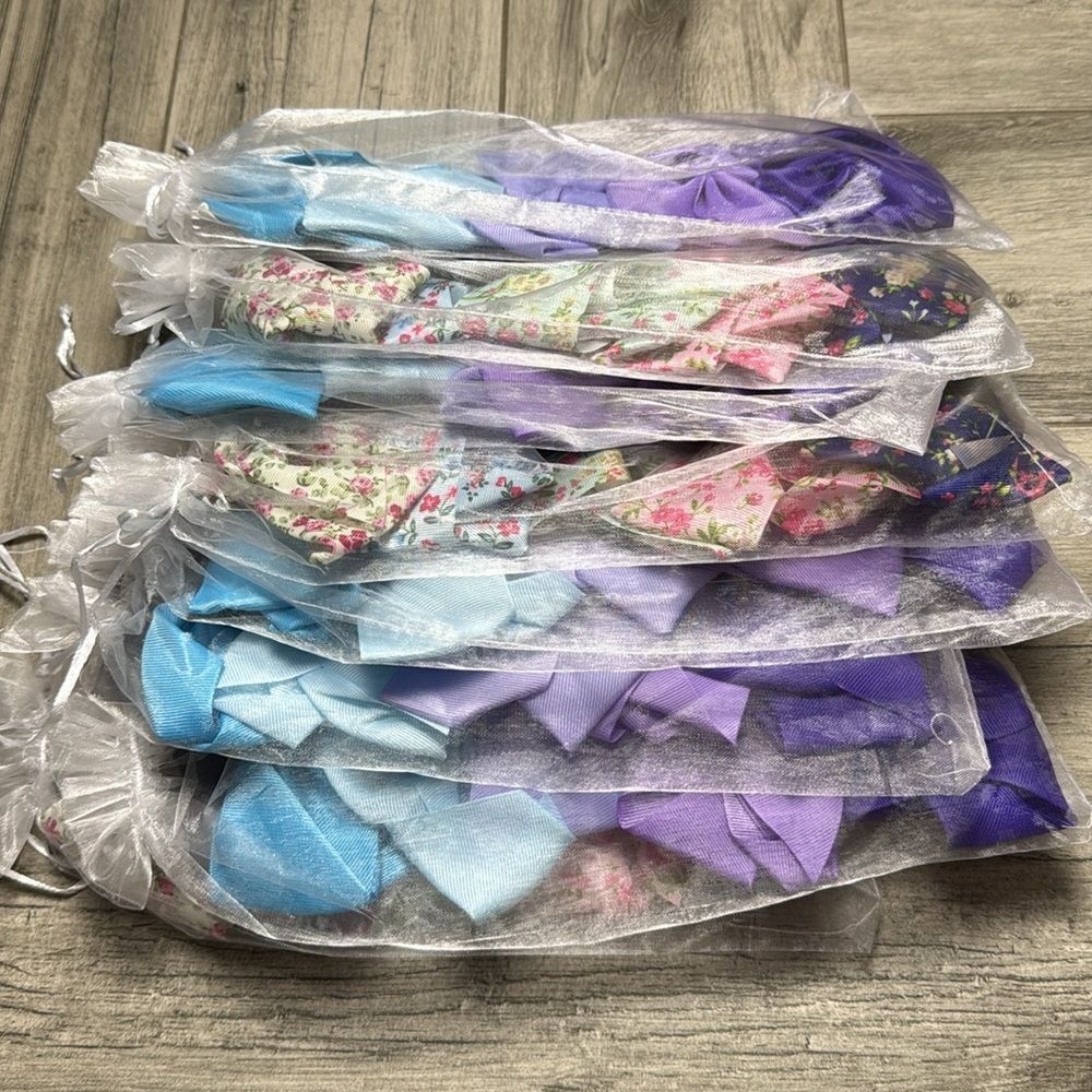 Lot of 40 hair bows